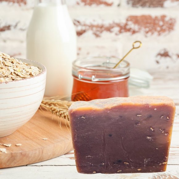 Oatmeal Milk and Honey Bar Soap - Handmade Cold-Pressed Bar Soap - Picture 2 of 3